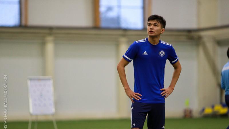 Бурибаев продолжит сезон в «Иртыше»